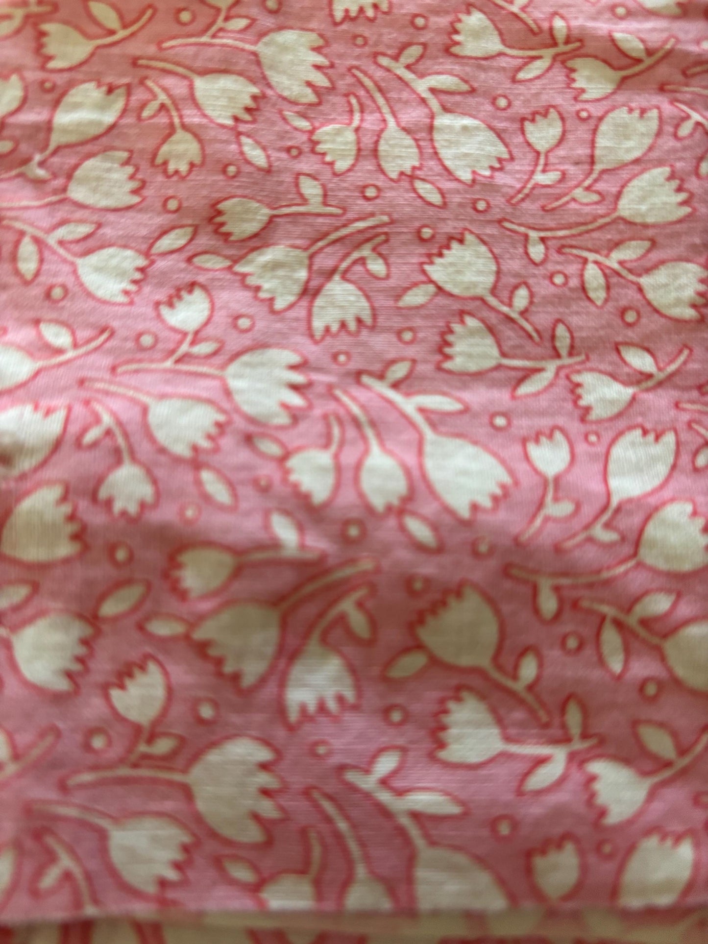 Curated 1 lb Vintage Fabric Bundle | Mostly Fat Quarters & Larger Pieces | Floral Cotton | Vintage Quilt Fabric | Textile Collecn