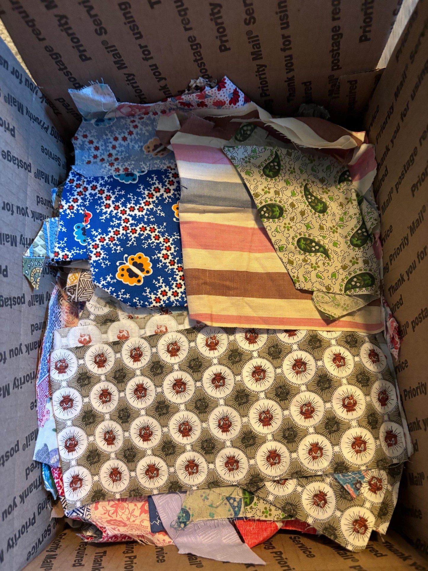 Vintage Cotton Fabric Lot – Estate Sewing Stash – Calico Floral Quilt Fabric – Mixed Yardage & Patchwork