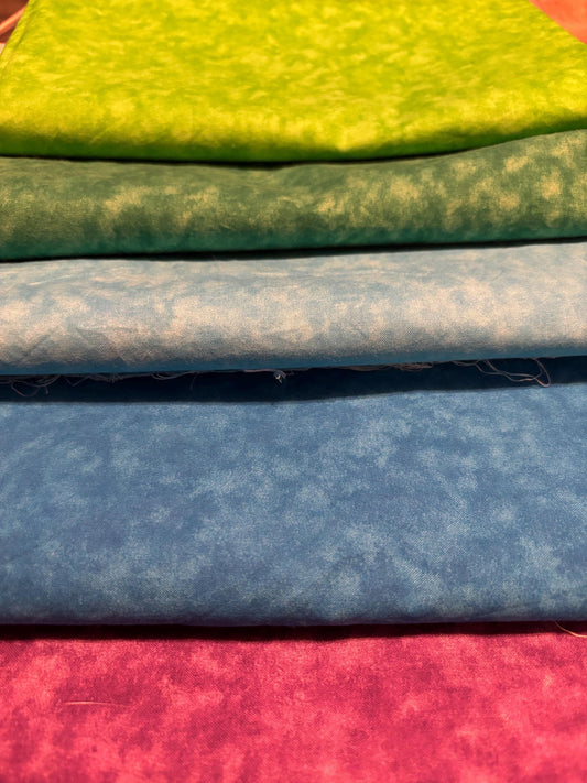 Santee Print Works Mottled Blender Cotton Fabric Bundle . 4.5 Yards. 5 Coordinating Colors.